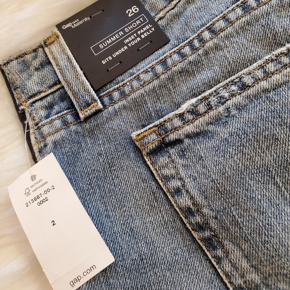 Gap Maternity Denim Summer Short - medium wash - Picture 3 of 7